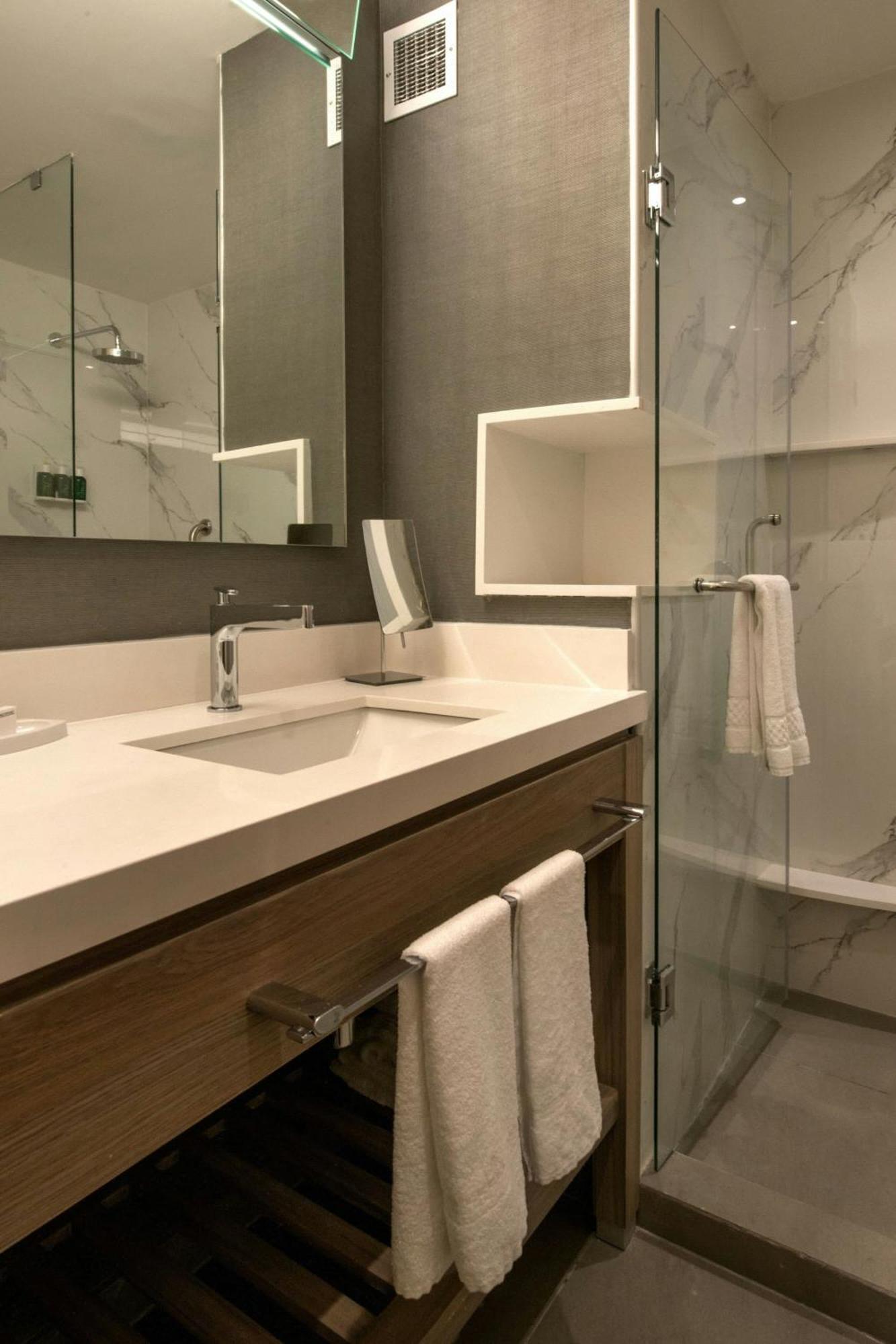 Courtyard By Marriott San Luis Potosi, Los Lagos Exteriér fotografie
