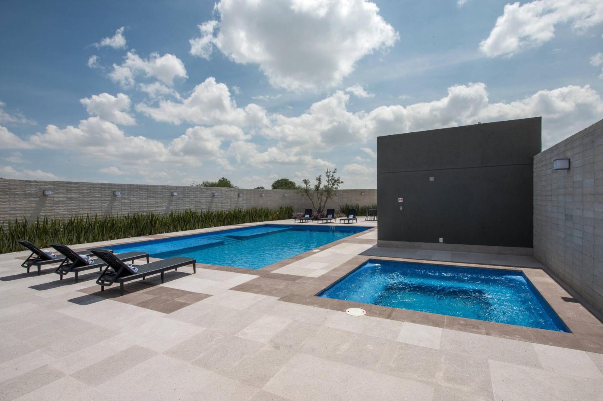 Courtyard By Marriott San Luis Potosi, Los Lagos Exteriér fotografie